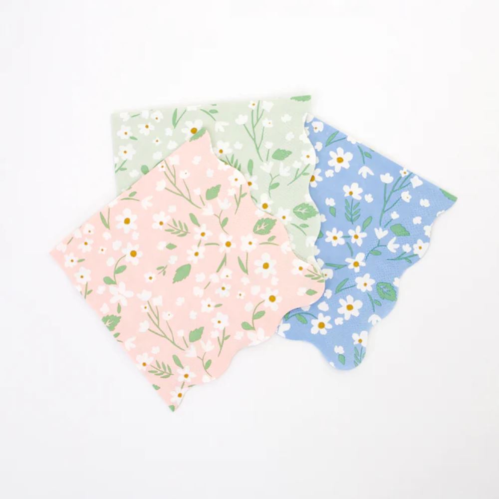 meri-meri-small-cocktail-ditsy-floral-paper-napkins-x-20|221769|Luck and Luck| 1