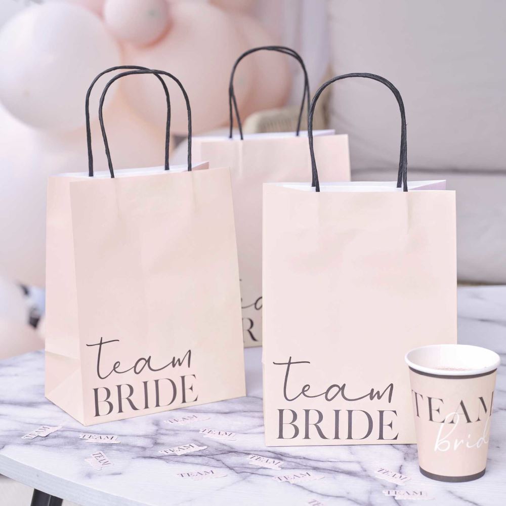 pink-hen-party-paper-bags-team-bride-x-5|TH-125|Luck and Luck| 1