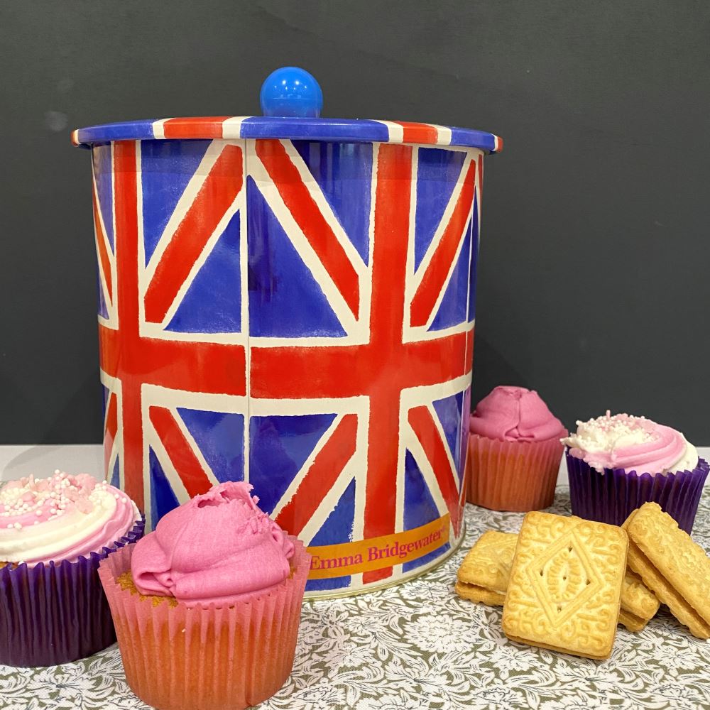 emma-bridgewater-union-jack-biscuit-tin|UJ2965|Luck and Luck| 1