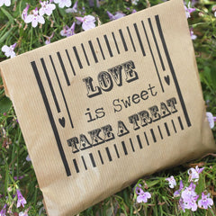 luck-and-luck-kraft-love-is-sweet-bag-x-90-wedding-candy-favours|LLKBLIS|Luck and Luck| 3