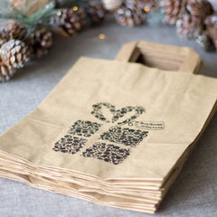 brown-kraft-paper-gift-bag-merry-christmas-present-set-of-6|KBMCPRESENT|Luck and Luck|2