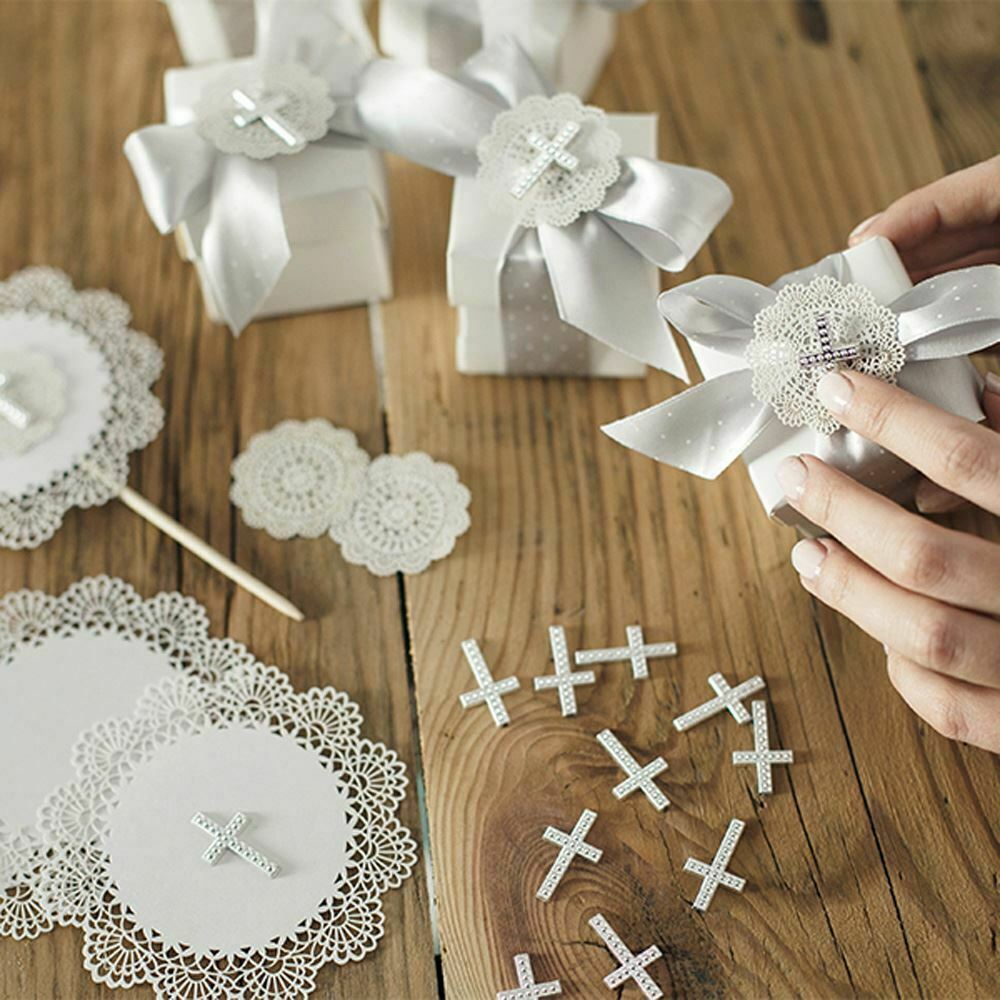 rosette-style-lace-round-place-cards-pearlescent-card-pack-of-10-wedding-names|WSR1|Luck and Luck| 4