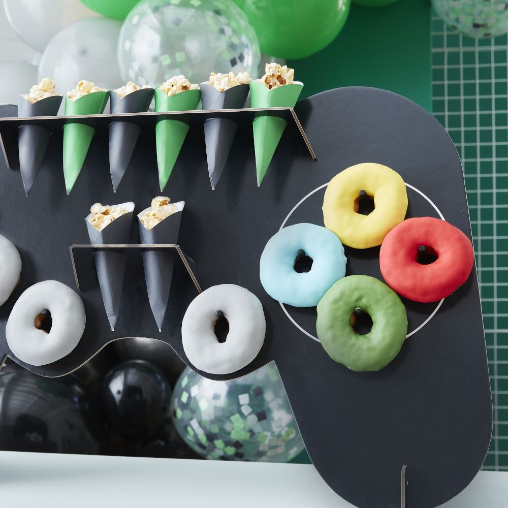gaming-controller-shaped-treat-stand|GAME-106|Luck and Luck|2