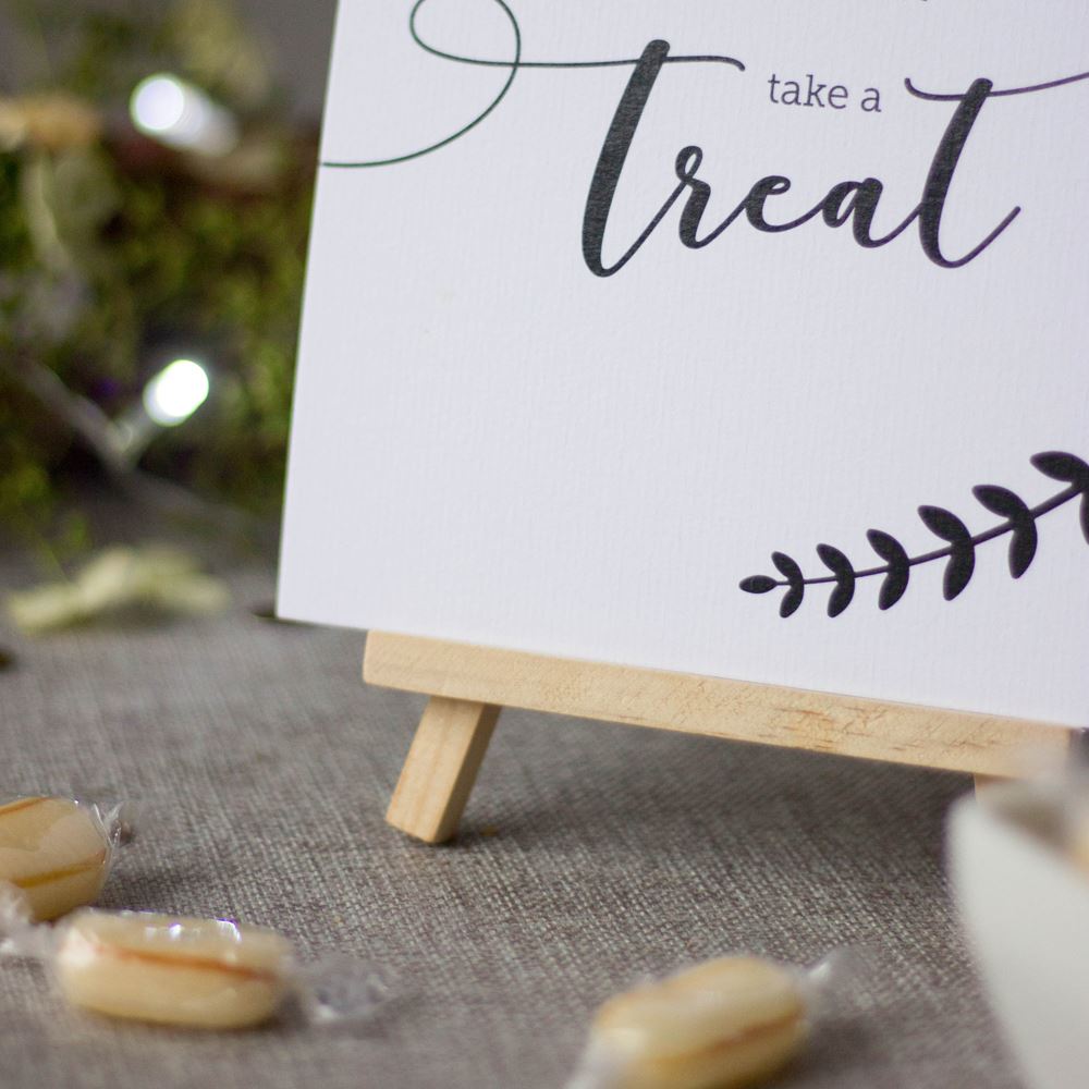 leaf-wreath-design-love-is-sweet-take-a-treat-white-card-and-easel-wedding|LLSTWLEAFLIS|Luck and Luck|2