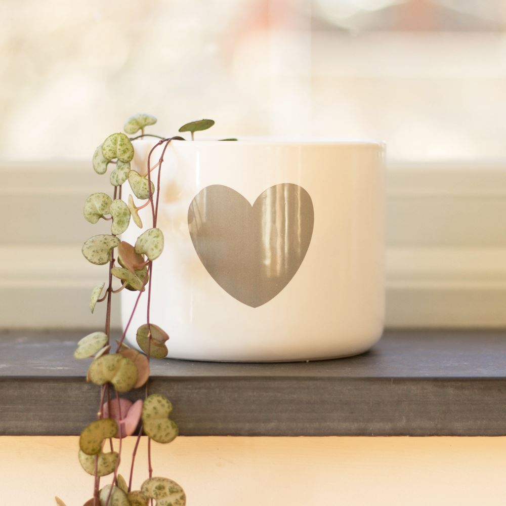 large-white-plant-pot-with-grey-heart|LLLARGEWHTGRYHEARTPOT|Luck and Luck|2