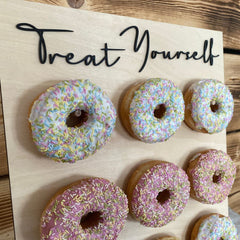 doughnut-treat-stand-for-9-doughnuts-personalised-f2|LLWWDTSD9F6|Luck and Luck| 4