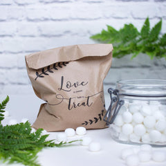 sweet-bags-love-is-sweet-take-a-treat-bag-leaf-wreath-design-set-of-10|LLKBSMLLIS|Luck and Luck| 1